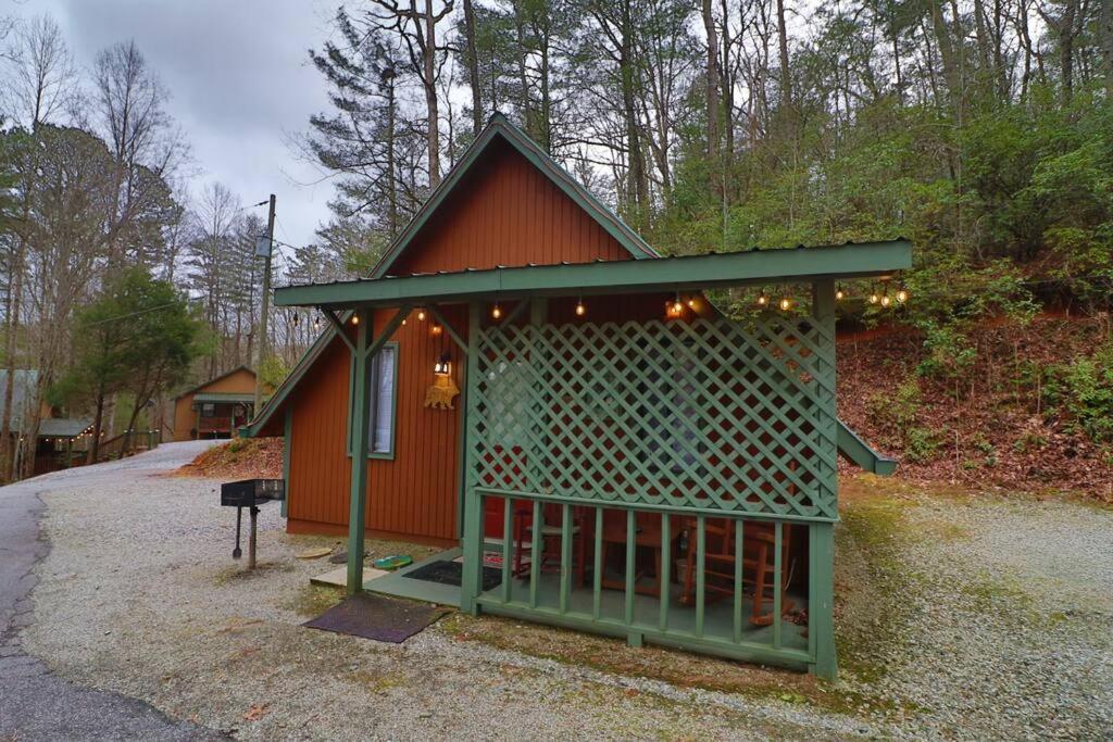 Cute Updated Mountain Cabin Fireplace #3 Helen Exterior photo